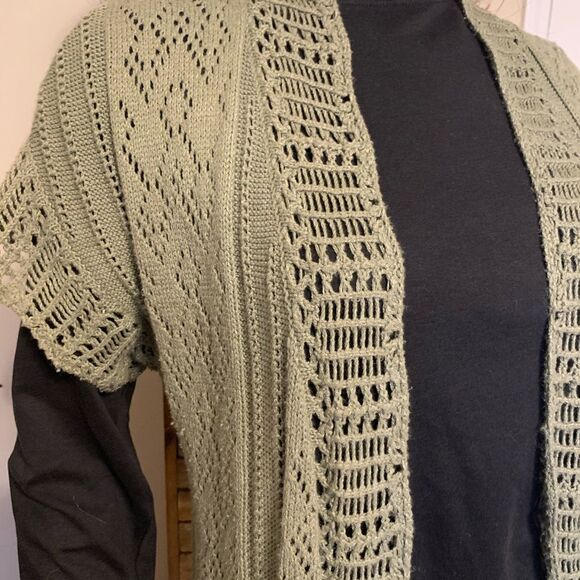 SON0MA Shrug Army Green Cable knit design - Picture 4 of 7